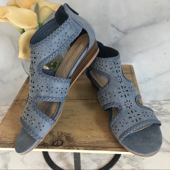 easy street Shoes - Easy Street Denim Blue Sandals Size 9